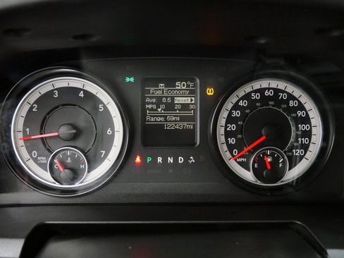 Used 2016 RAM 2500 Tradesman w/ Chrome Appearance Group image 23