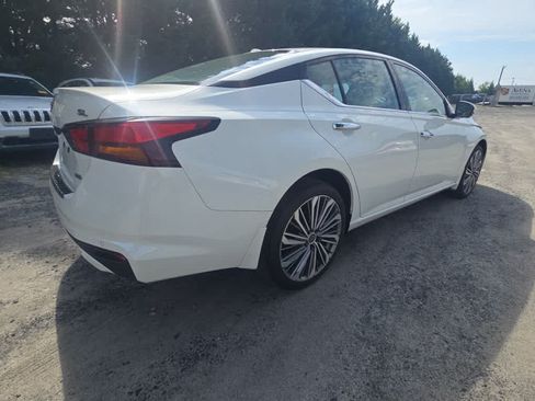 Used 2023 Nissan Altima 2.5 SL AWD/4WD image 6