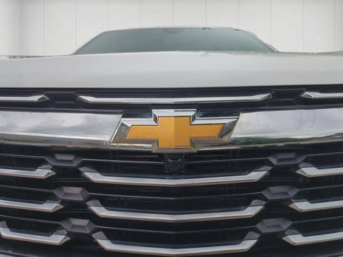 Used 2025 Chevrolet Equinox LT FWD image 9