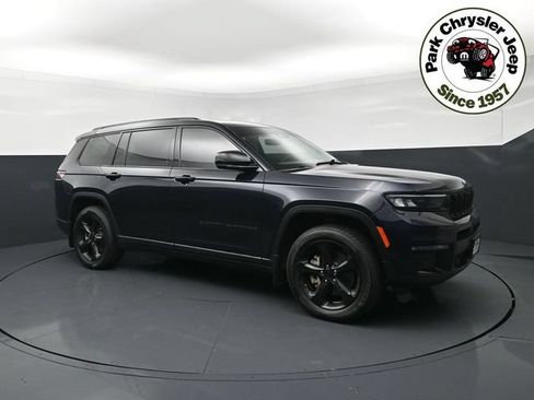 Used 2023 Jeep Grand Cherokee L Limited w/ Luxury Tech Group II AWD/4WD image 1