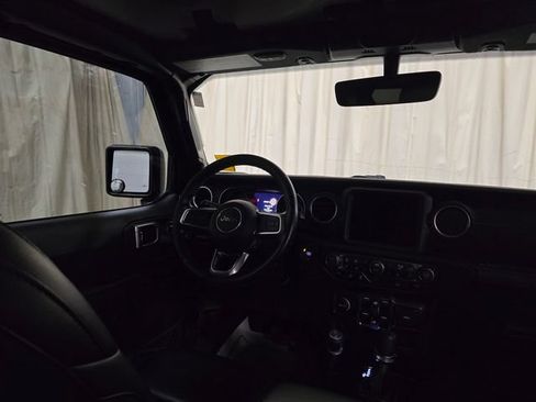Used 2019 Jeep Wrangler Unlimited Sahara w/ Uconnect 4C Nav & Sound Group AWD/4WD image 35