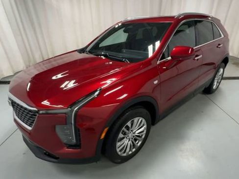 Certified 2024 Cadillac XT4 Premium Luxury w/ Cold Weather Package FWD image 4
