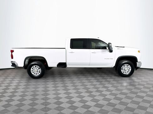 Used 2024 Chevrolet Silverado 3500 LT w/ Safety Package AWD/4WD image 8