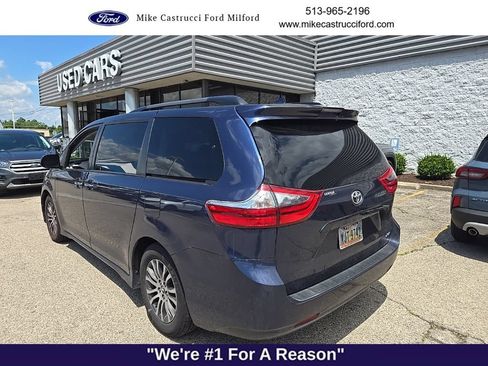 Used 2020 Toyota Sienna XLE FWD image 3