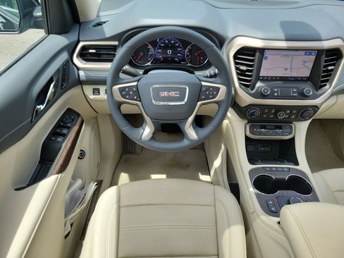 Used 2023 GMC Acadia Denali w/ Denali Ultimate Package FWD image 19