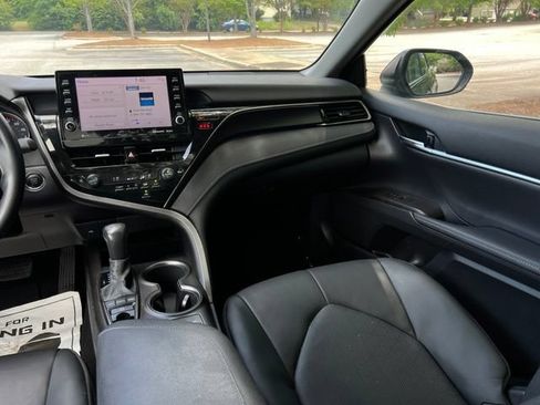 Used 2021 Toyota Camry XSE FWD image 29