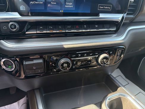 Used 2025 Chevrolet Silverado 1500 High Country w/ High Country Premium Package image 18