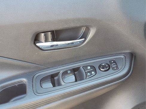 Used 2023 Nissan Versa SV FWD image 16