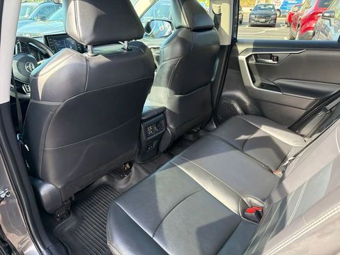 Certified 2022 Toyota RAV4 XLE Premium AWD/4WD image 17