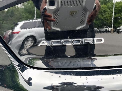 Used 2023 Honda Accord EX image 10