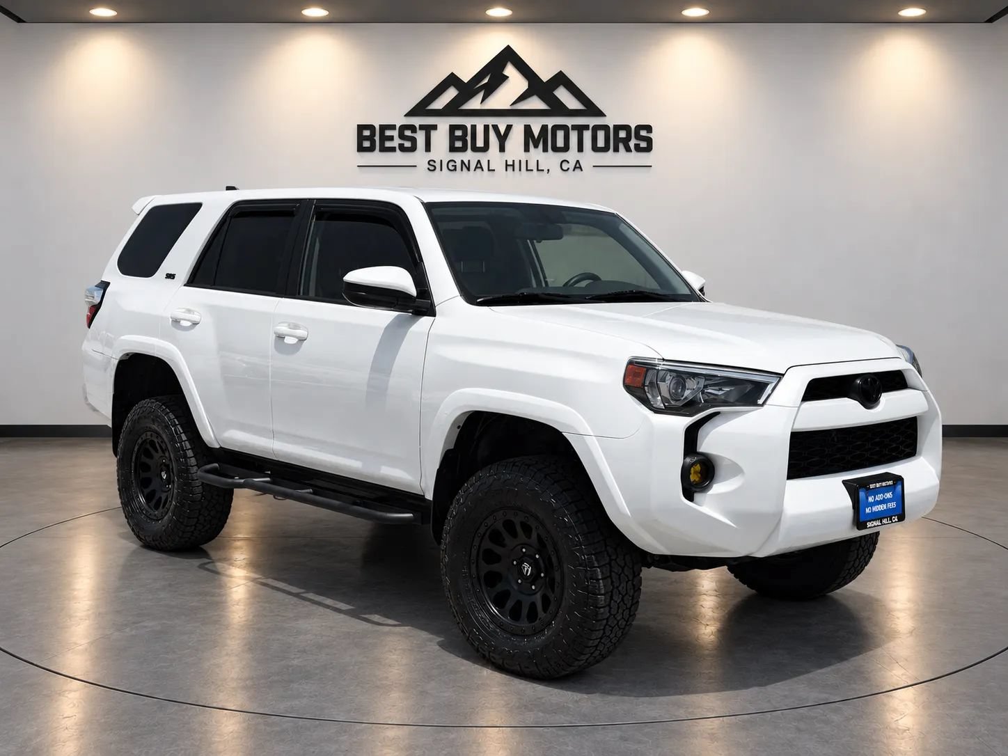 Used 2017 Toyota 4Runner SR5 AWD/4WD image 1