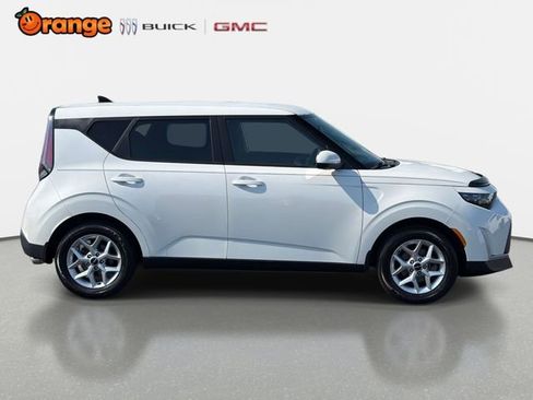 Used 2024 Kia Soul LX w/ Option Group 015 image 2