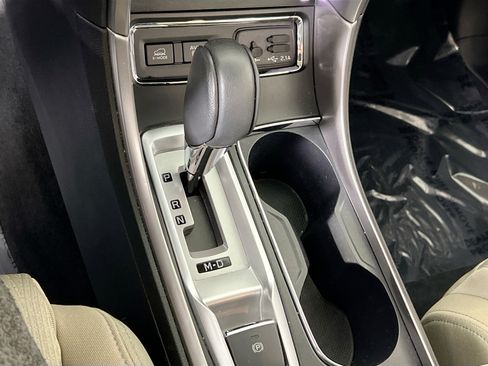 Used 2022 Subaru Ascent Premium w/ Convenience Package image 16