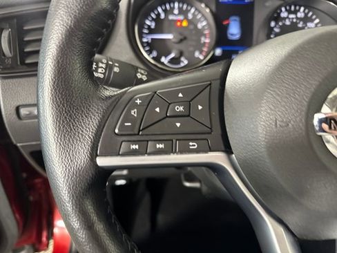 Used 2022 Nissan Rogue Sport SV w/ Technology Package image 15