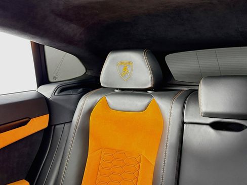 Used 2022 Lamborghini Urus AWD/4WD image 61