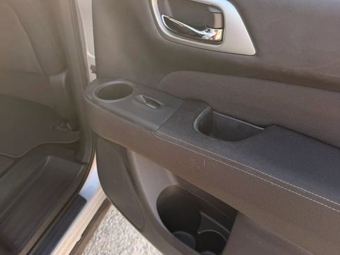 Used 2017 Nissan Pathfinder S FWD image 20