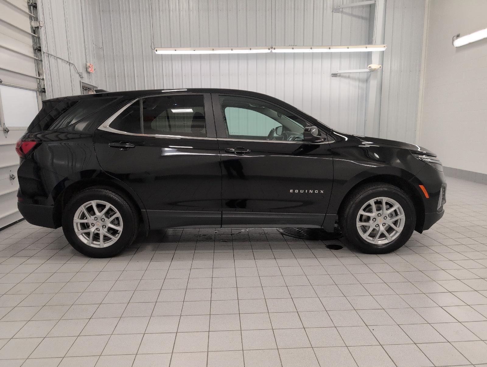 Used 2024 Chevrolet Equinox LT AWD/4WD image 11