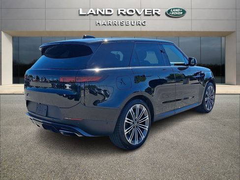 Used 2024 Land Rover Range Rover Sport SE AWD/4WD image 4