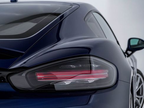 Used 2024 Porsche 718 Cayman RWD image 13
