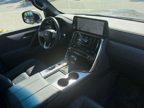 Used 2024 Lexus LX 600 F Sport image 3