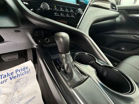 Used 2018 Toyota Camry LE image 24