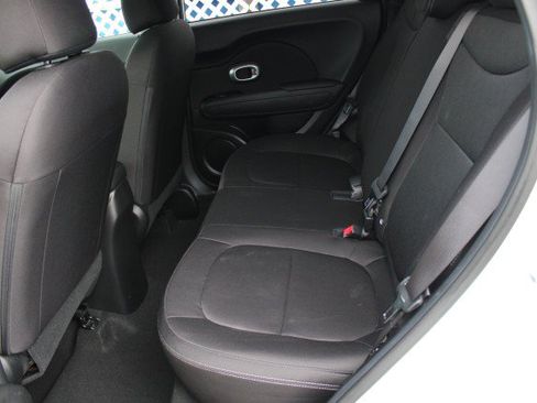 Used 2018 Kia Soul FWD image 19