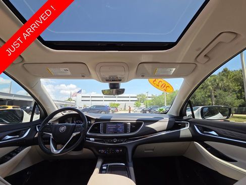 Used 2023 Buick Enclave Avenir w/ Avenir Technology Package FWD image 4