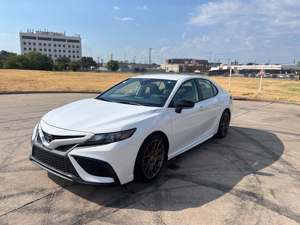Used 2023 Toyota Camry SE w/ Convenience Package FWD image 1