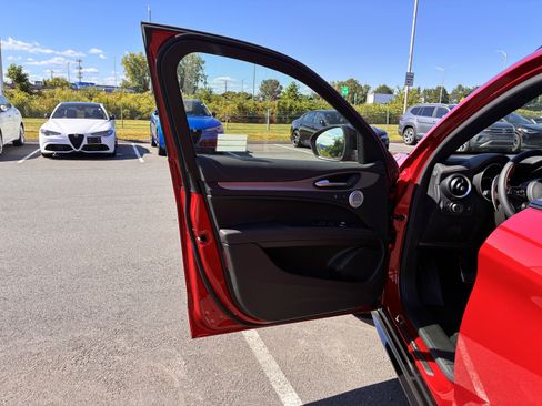 New 2025 Alfa Romeo Stelvio Sprint image 13