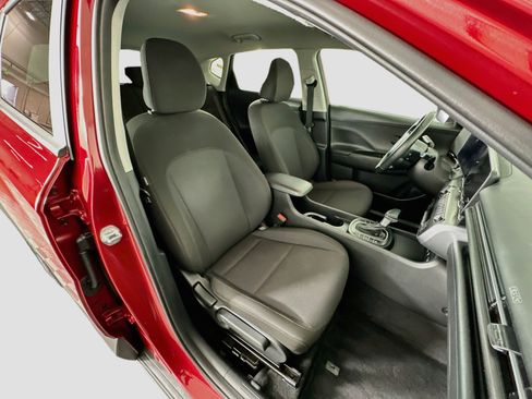 Used 2025 Hyundai Kona SEL FWD image 31