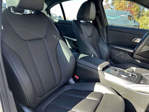 Used 2023 BMW 330i xDrive Sedan w/ Premium Package image 10