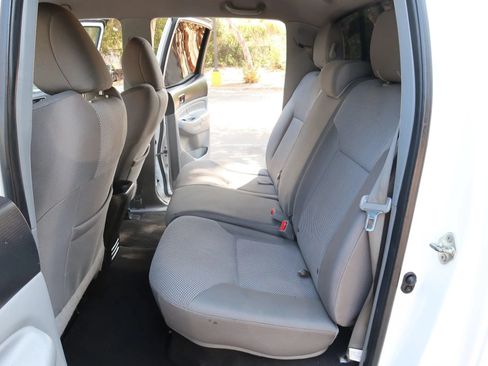 Used 2014 Toyota Tacoma PreRunner w/ TRD Off-Road Package RWD image 19
