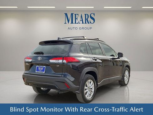 Used 2023 Toyota Corolla Cross LE image 6