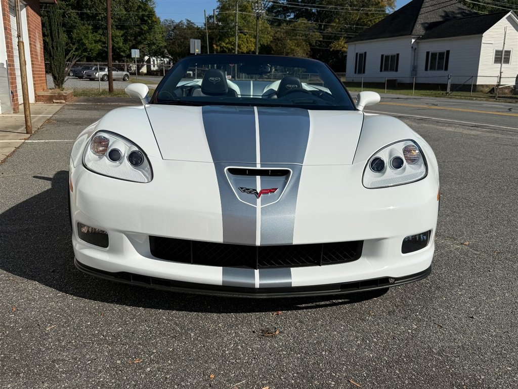 Used 2013 Chevrolet Corvette Grand Sport w/ 4LT Preferred Equipment Group RWD image 16