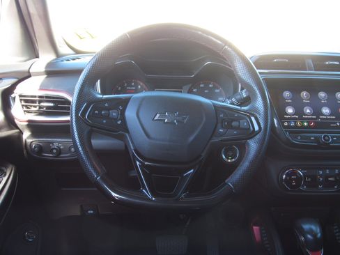 Used 2023 Chevrolet TrailBlazer RS w/ Sun and Liftgate Package image 24