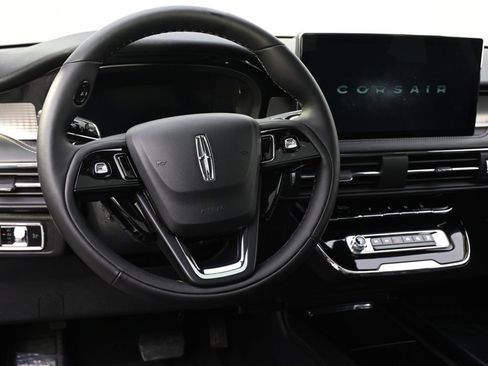 New 2025 Lincoln Corsair AWD w/ Equipment Group 101A image 12