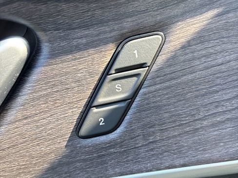 Used 2024 Jeep Grand Cherokee Limited 4xe image 19