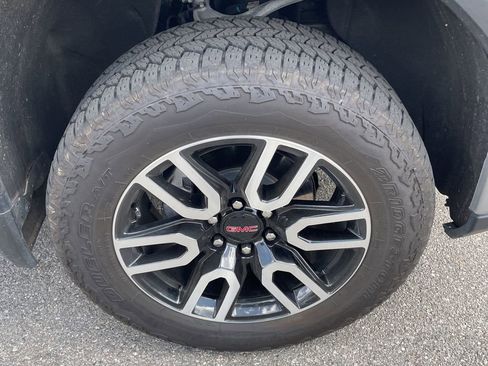 Used 2025 GMC Sierra 1500 AT4 w/ AT4 Premium Package image 12