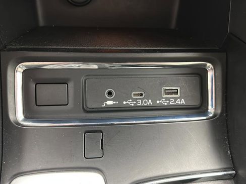 Used 2025 Subaru Ascent Premium AWD/4WD image 22