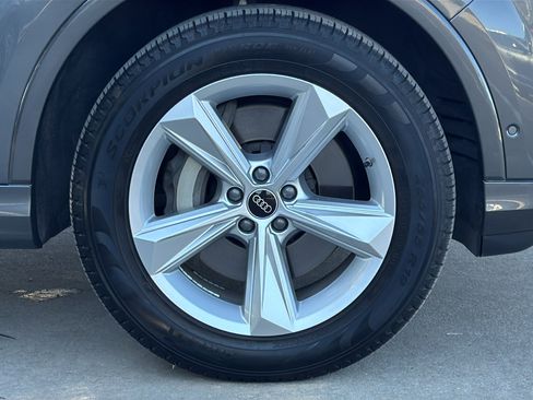 Used 2025 Audi Q7 3.0T Premium w/ Convenience Package image 33