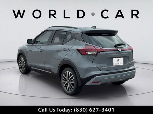 Used 2021 Nissan Kicks SR w/ SR Premium Package FWD image 10