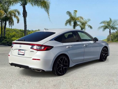 Used 2024 Honda Civic Sport Touring image 4