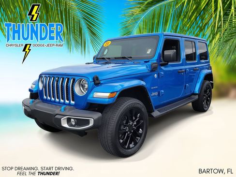 Used 2023 Jeep Wrangler Unlimited Sahara image 2