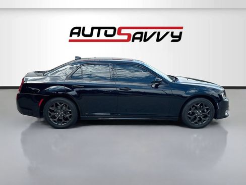 Used 2023 Chrysler 300 Touring L w/ Popular Equipment Group AWD/4WD image 8