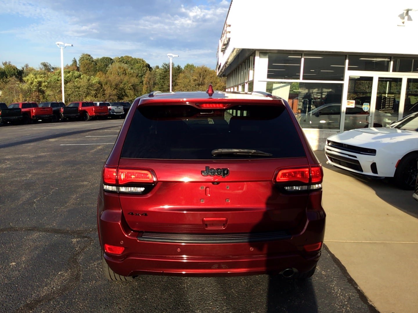 Certified 2020 Jeep Grand Cherokee Altitude AWD/4WD image 4