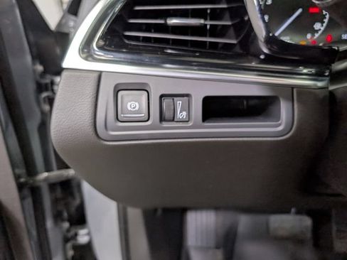 Used 2024 Cadillac XT6 Luxury w/ LPO, Floor Liner Package AWD/4WD image 22