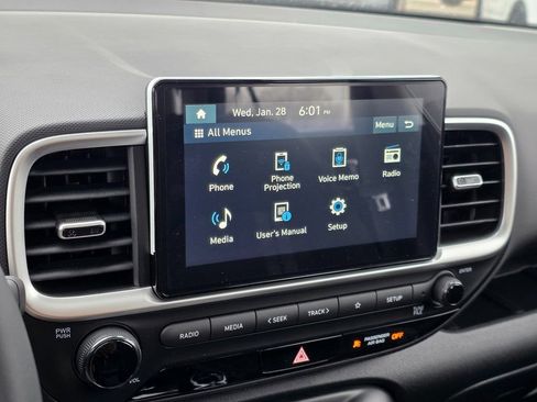 Used 2026 Hyundai Venue SEL FWD image 19