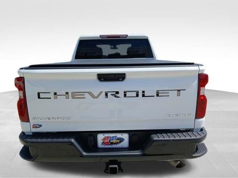 Certified 2022 Chevrolet Silverado 2500 Custom w/ Custom Convenience Package AWD/4WD image 4