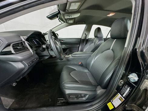 Used 2024 Toyota Camry SE image 13