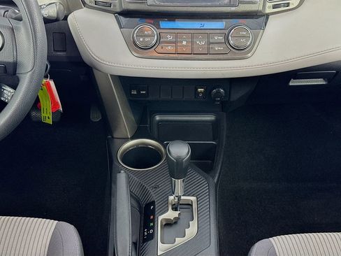 Used 2013 Toyota RAV4 XLE image 33